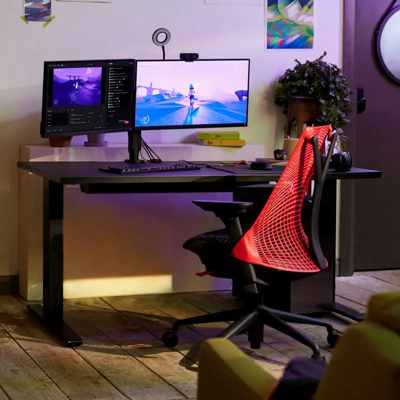 Sayl Performance Gaming Chair – Contoured Seat, 4D Armrests, Smooth Recline